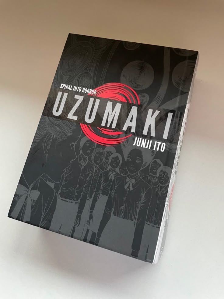 Uzumaki ( 3 in 1 Deluxe edition) by junji ITO